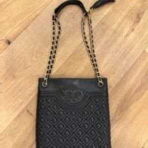 TORY BURCH Fleming Bag- Black Quilted Leather w/Gold Chain Link Strap--LIKE NEW